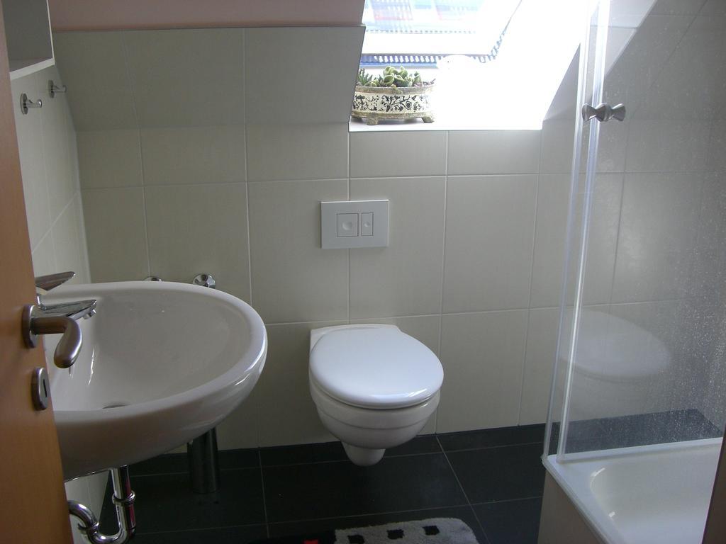 Haus Ostseeatoll Apartment Rostock Bilik gambar