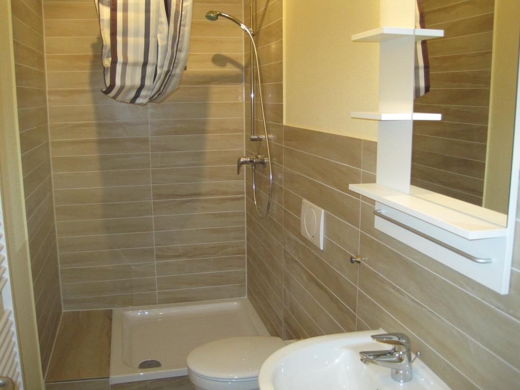 Haus Ostseeatoll Apartment Rostock Bilik gambar